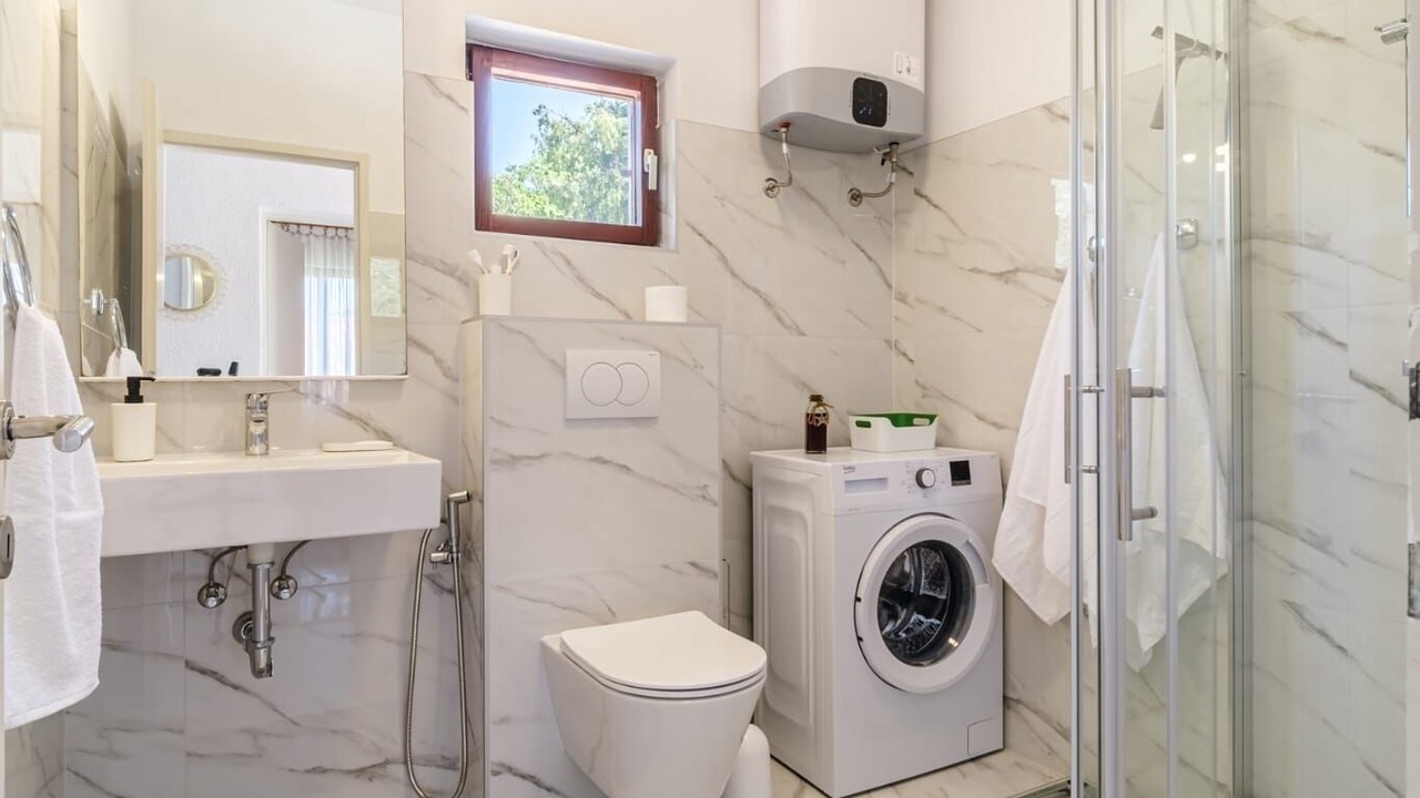 Photo of Bathroom in Sutivan