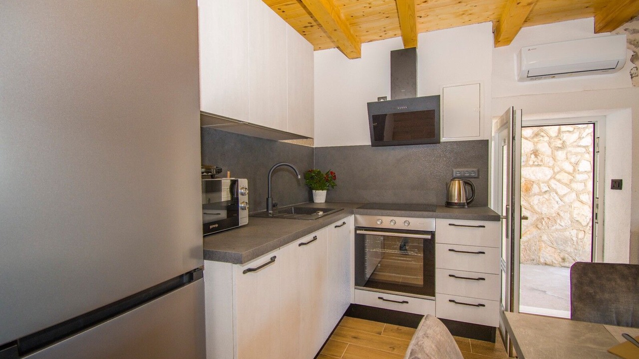 Photo of Kitchen in Tribunj