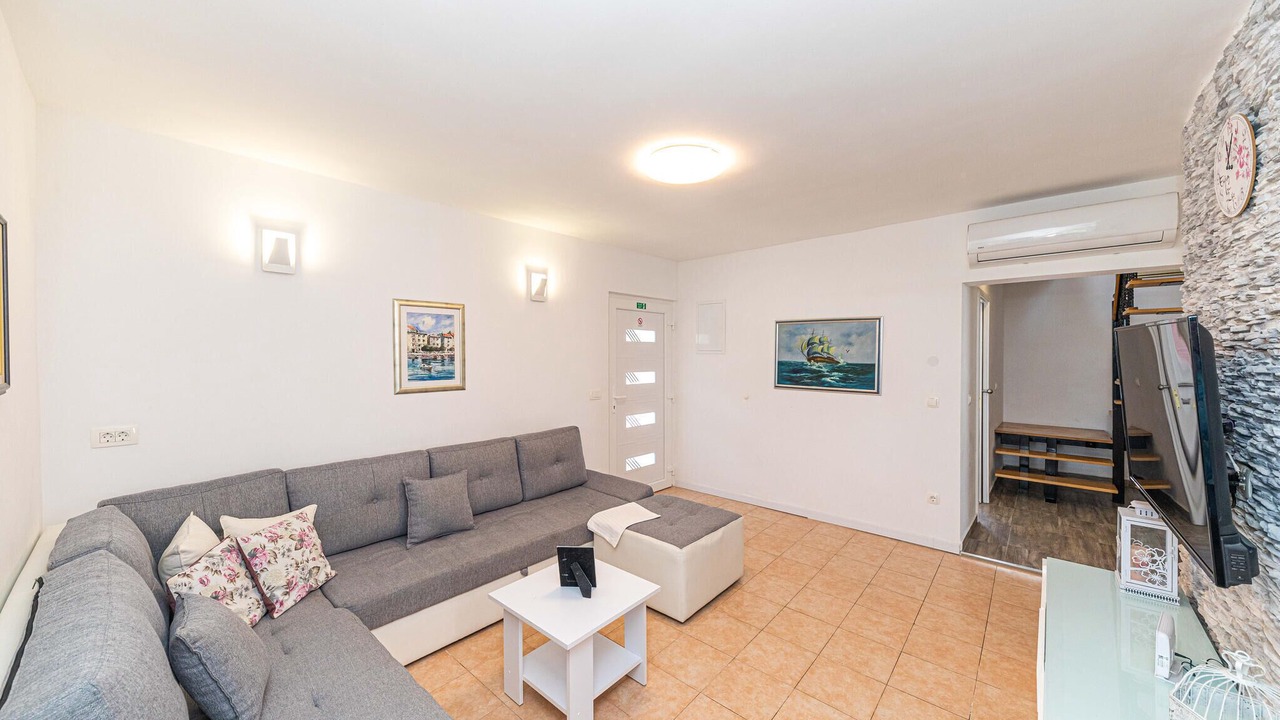 Photo of Bedroom in Slatine