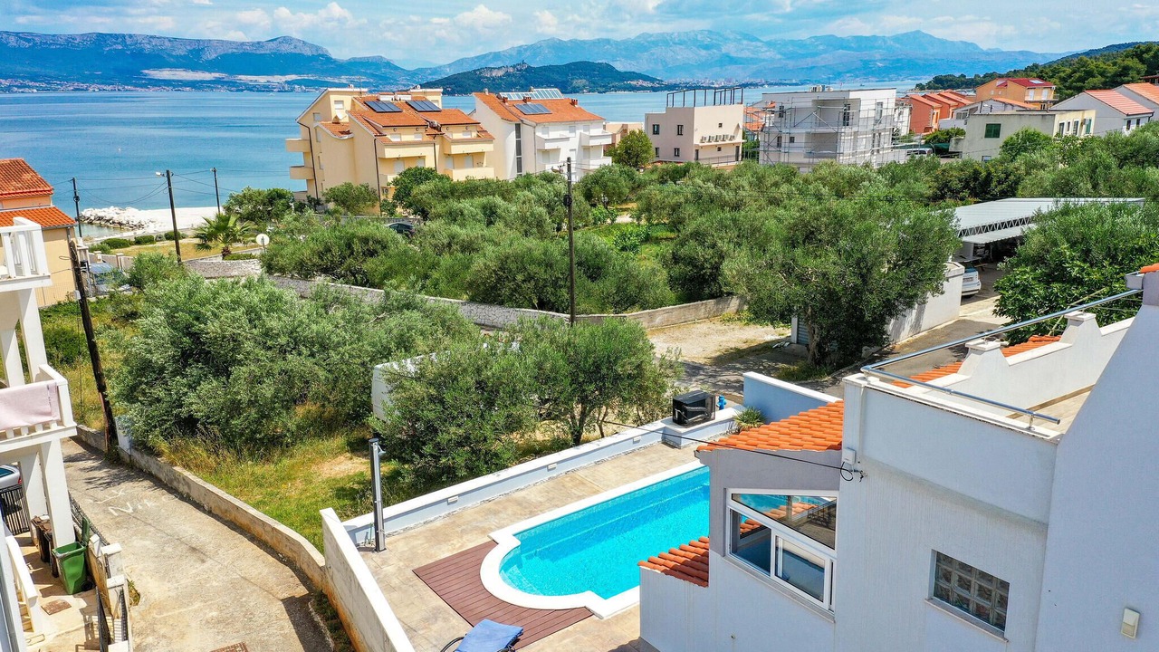 Photo of Outdoor in Slatine