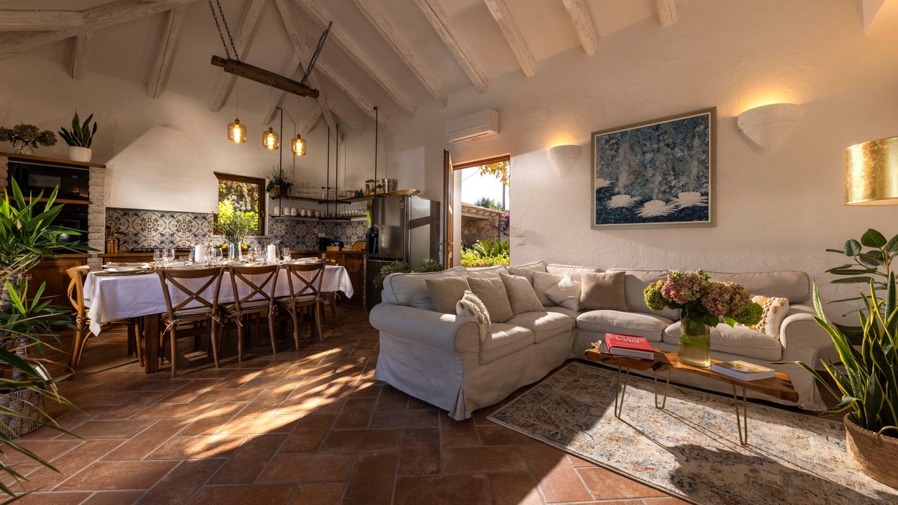 Photo of Livingroom in Molunat