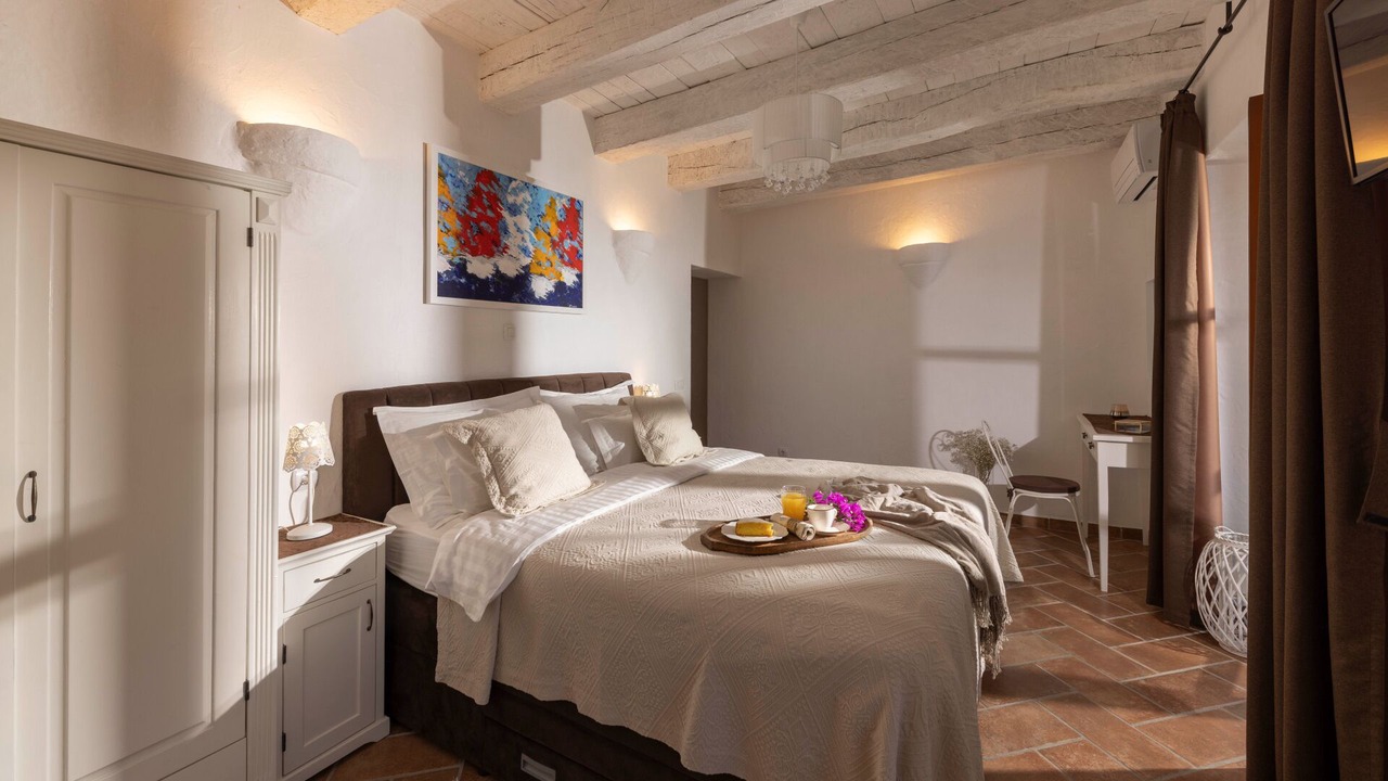 Photo of Bedroom in Molunat