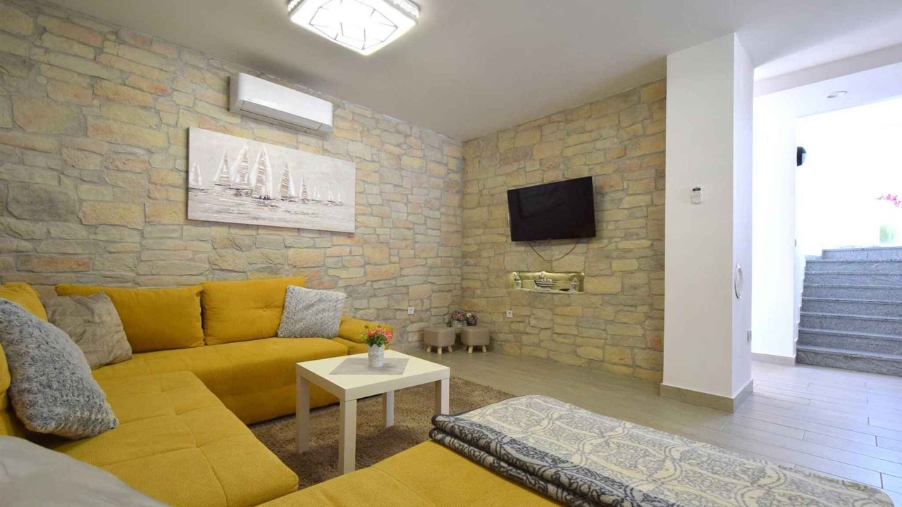 Photo of Livingroom in Vantacici