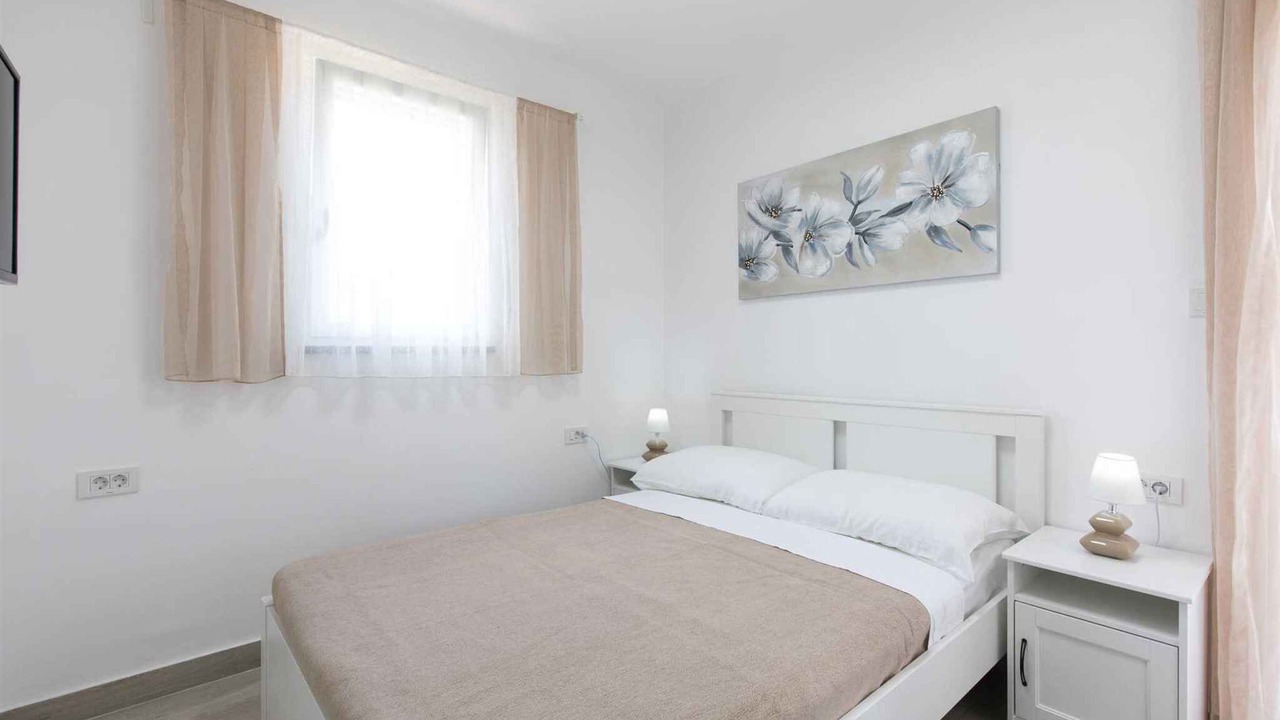 Photo of Bedroom in Vantacici