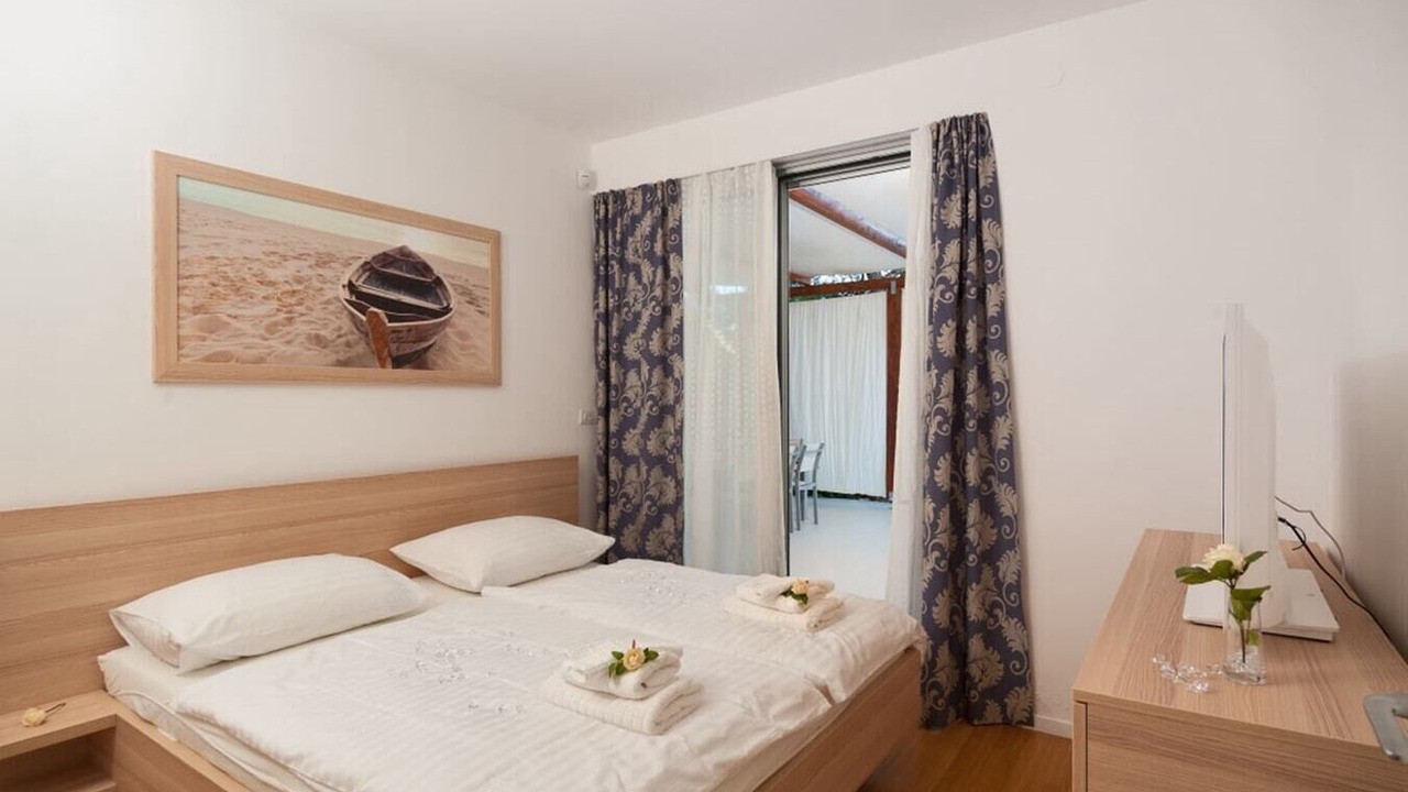 Photo of Bedroom in Sutivan