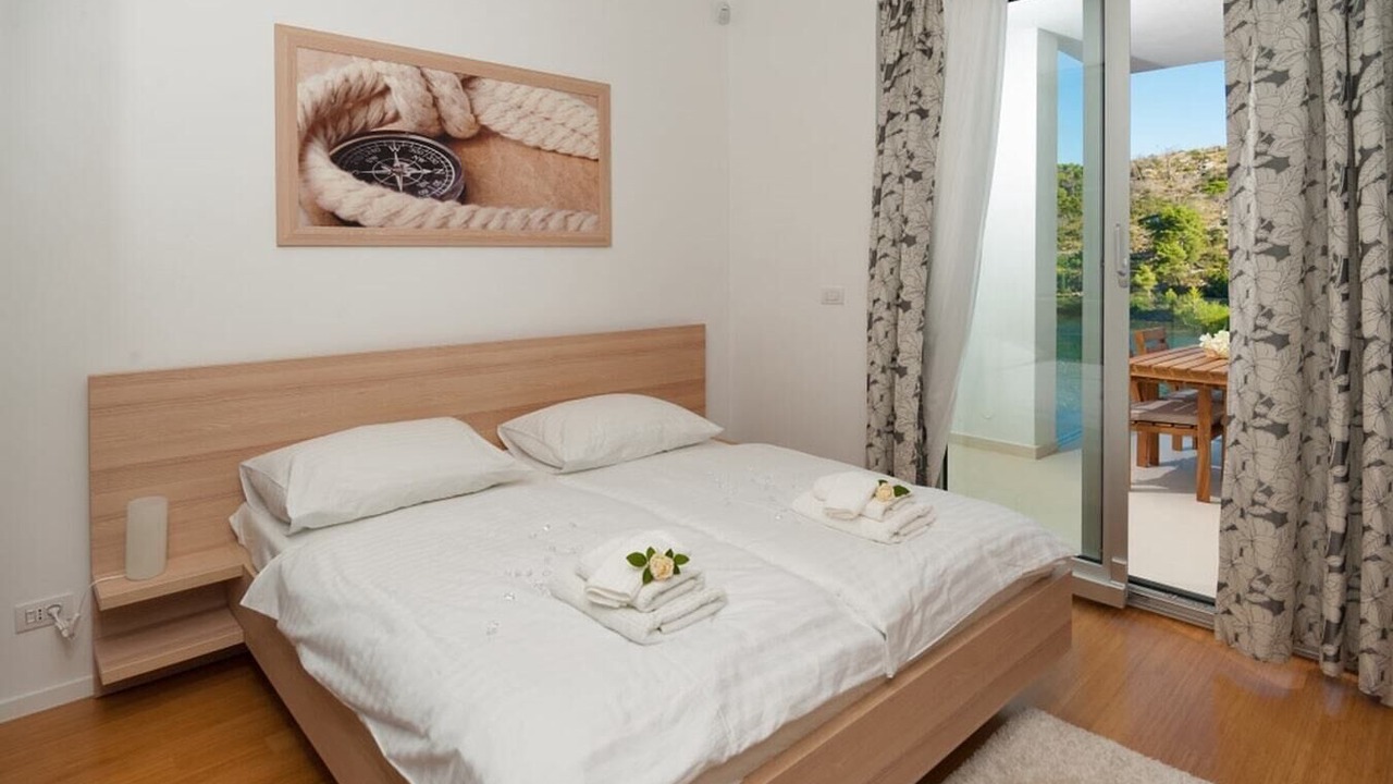 Photo of Bedroom in Sutivan