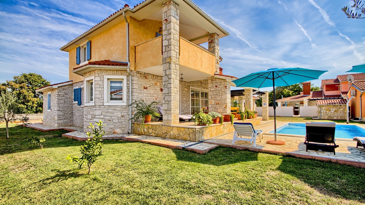 Photo of Outdoor in Gajana
