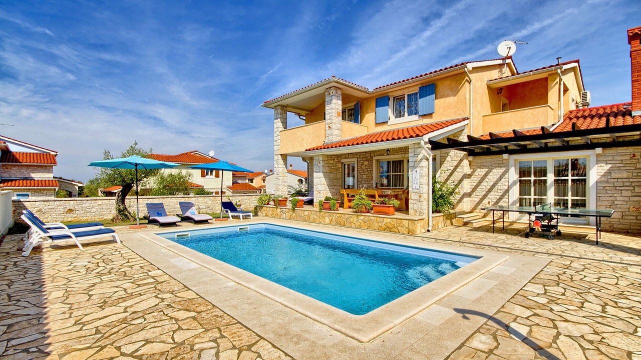 Photo of Outdoor in Gajana