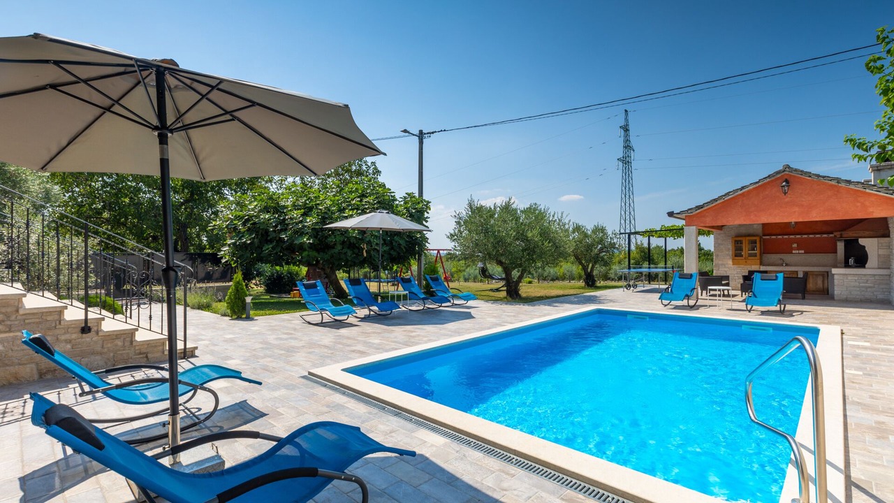 Photo of Outdoor in Cepic