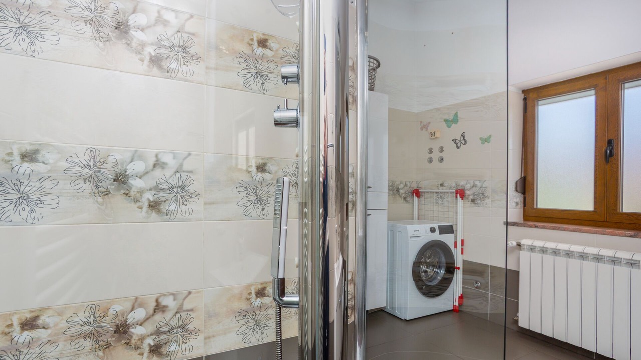 Photo of Bathroom in Sarsoni