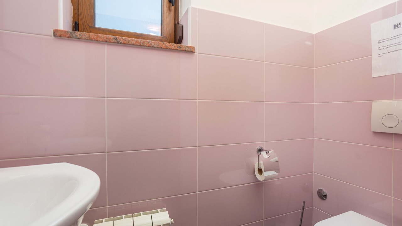 Photo of Bathroom in Sarsoni