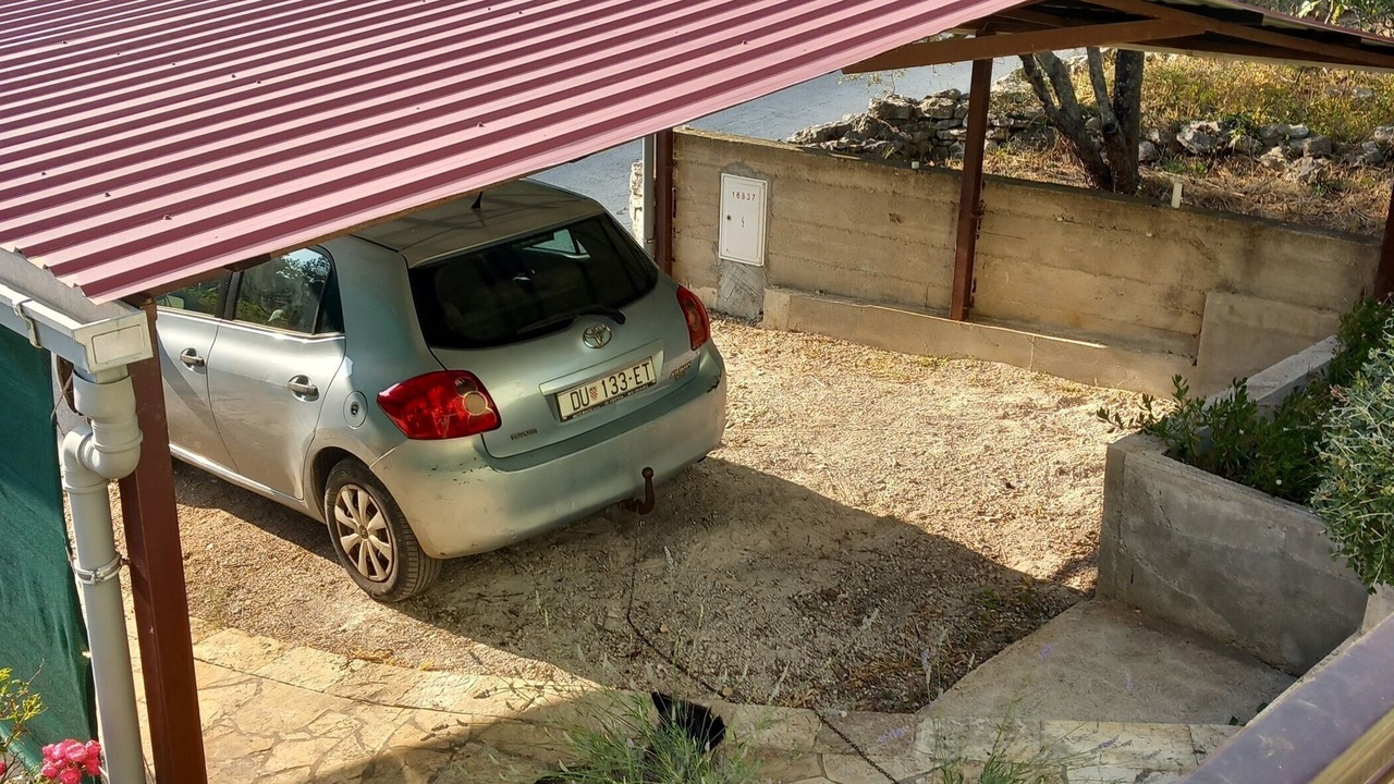Photo of Outdoor in Potirna