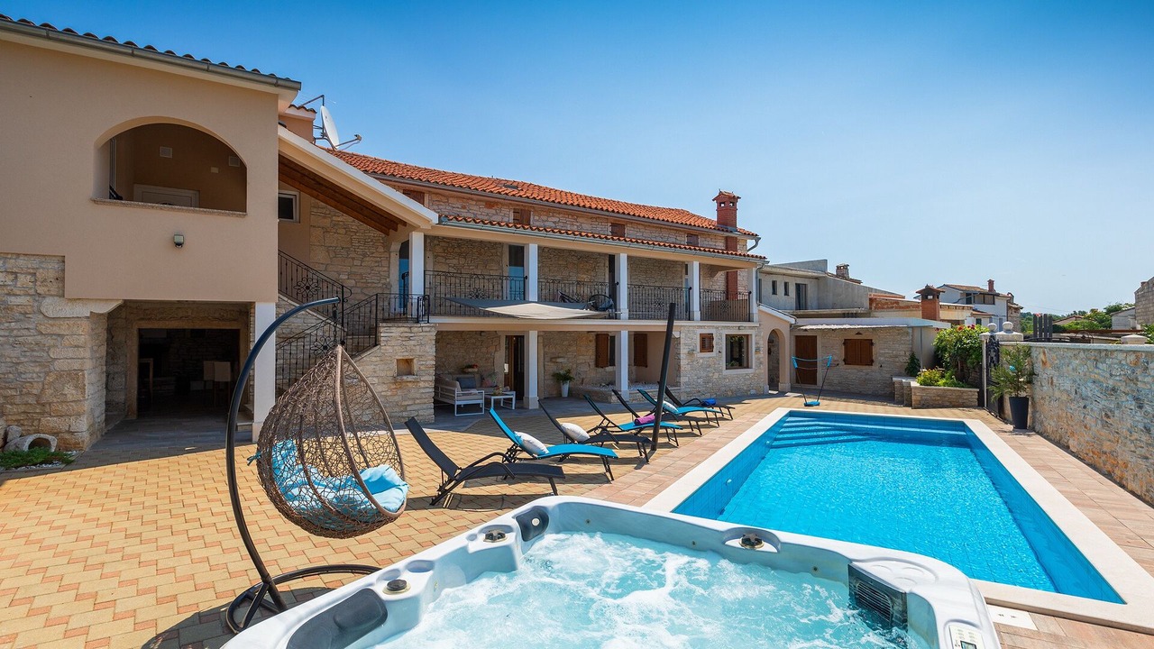 Photo of Outdoor in Gajana