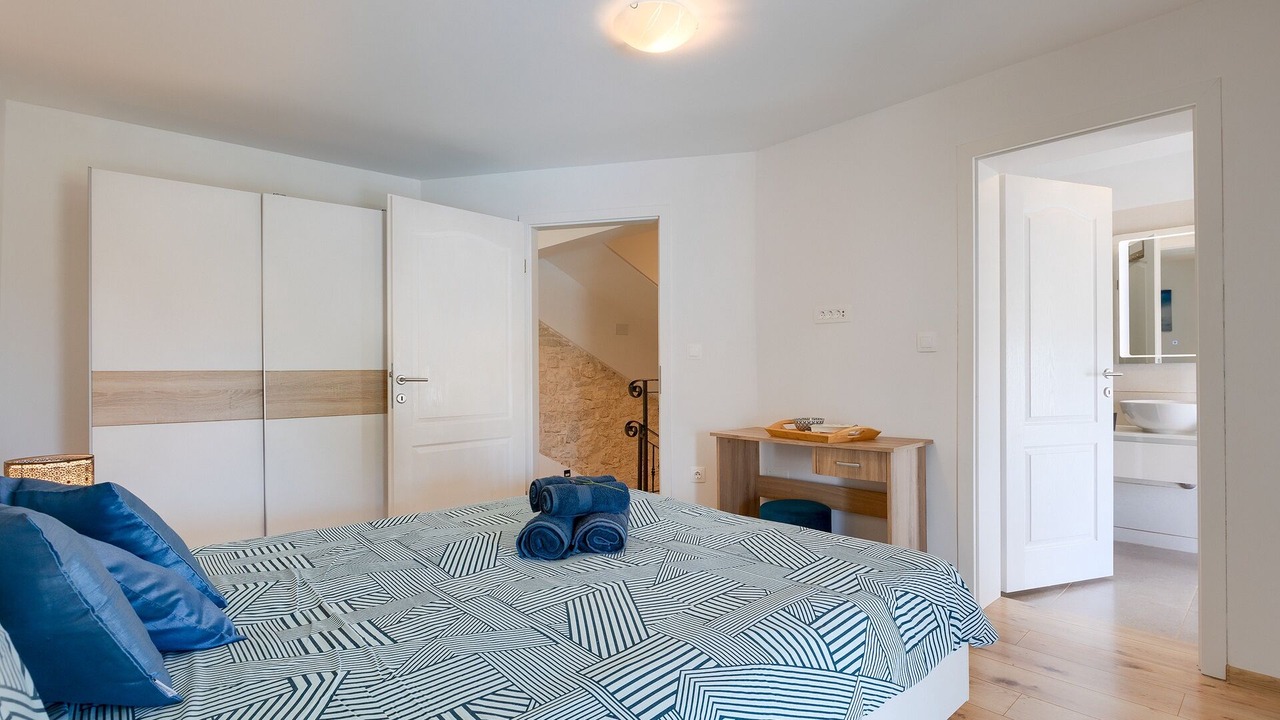 Photo of Bedroom in Gajana