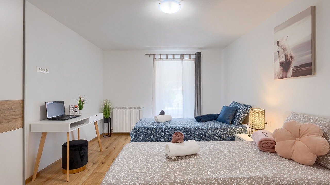Photo of Bedroom in Gajana
