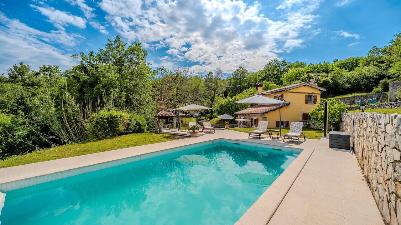 Photo of Outdoor in Sucici