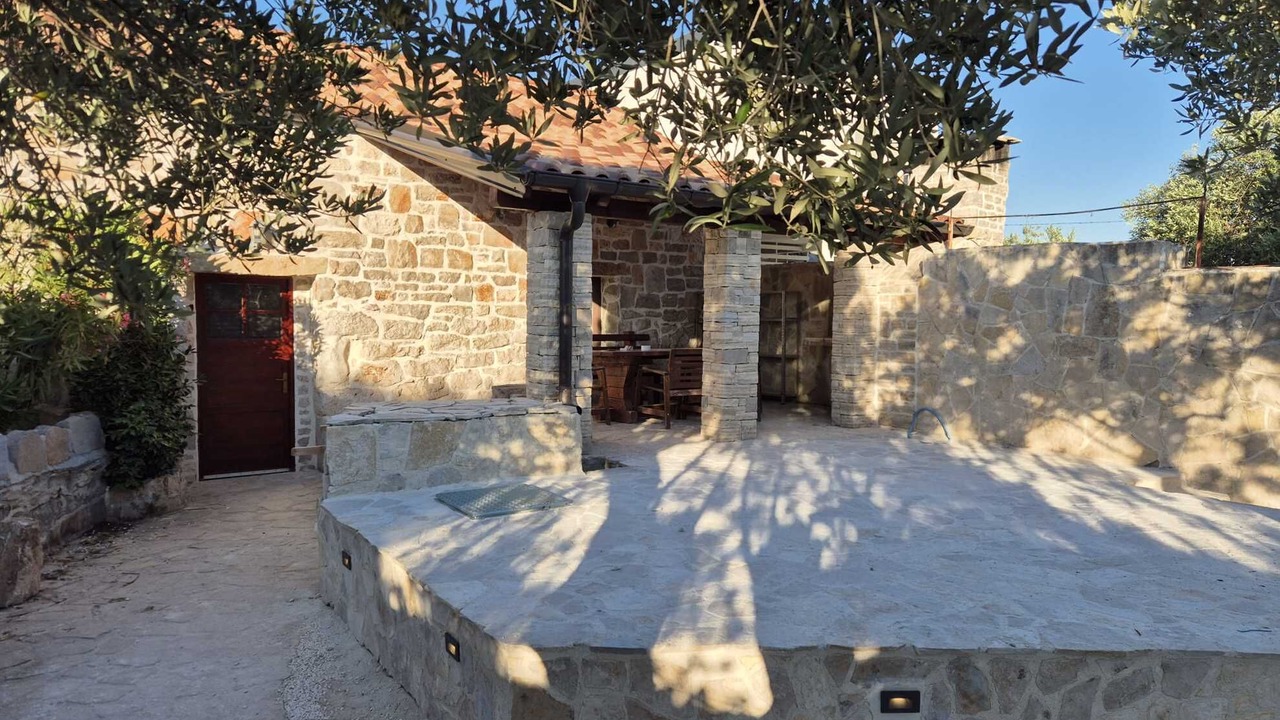 Photo of Patio Balcony in Drvenik Mali