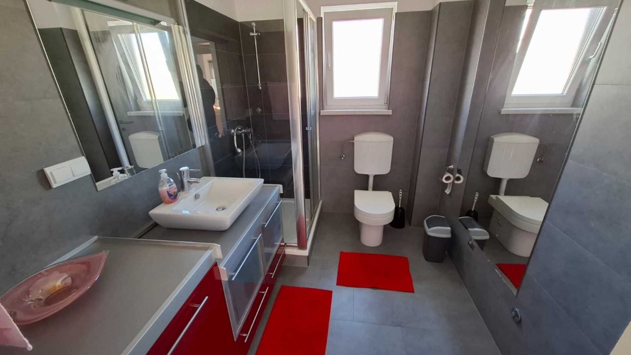 Photo of Bathroom in Okrug Donji