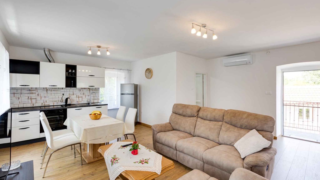 Photo of Livingroom in Rasopasno