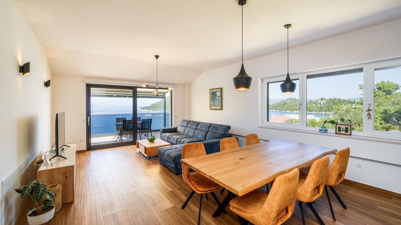 Photo of Livingroom in Blace