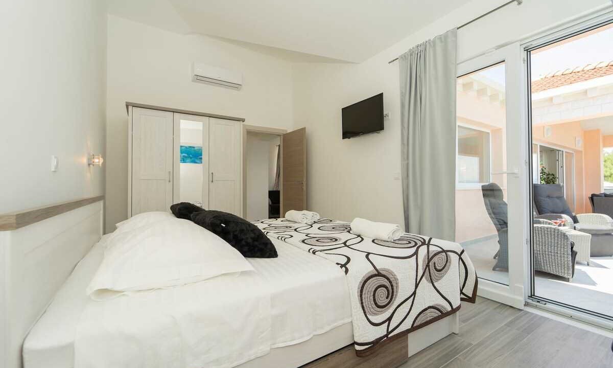 Photo of Bedroom in Blato