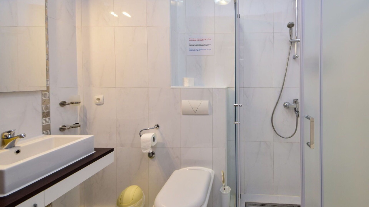 Photo of Bathroom in Blace