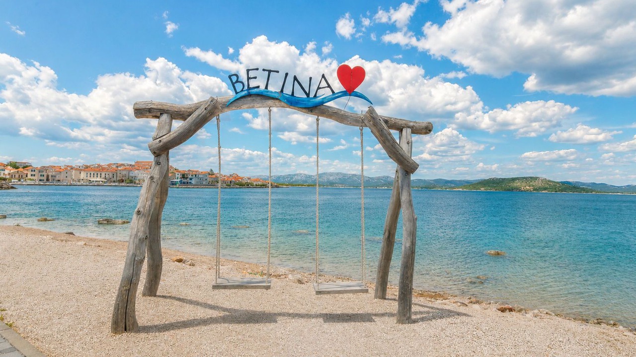 Photo of Others in Betina