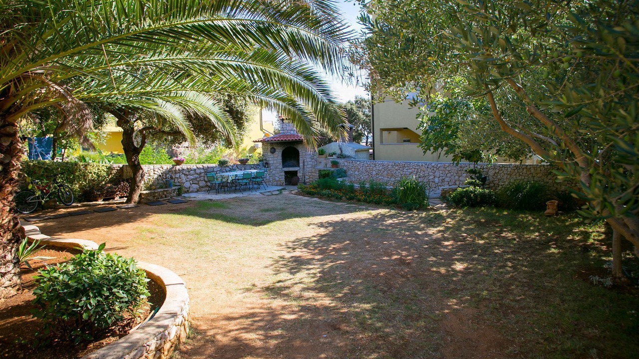 Photo of Outdoor in Mandre