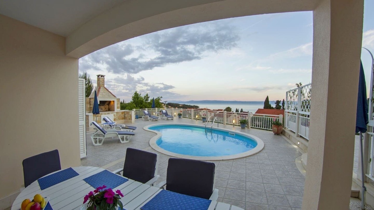 Photo of Outdoor in Sumartin