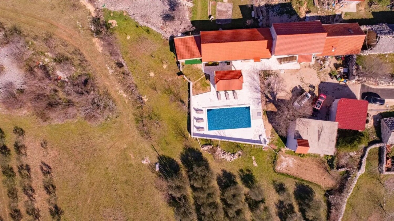 Photo of Outdoor in Oklaj