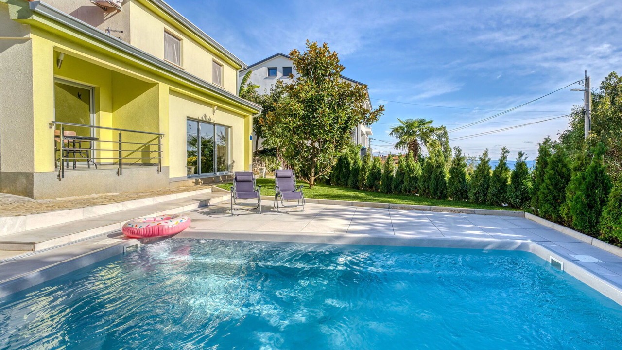 Photo of Outdoor in Sarsoni