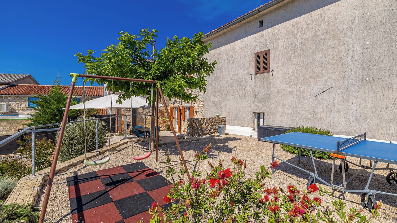 Photo of Outdoor in Brzac