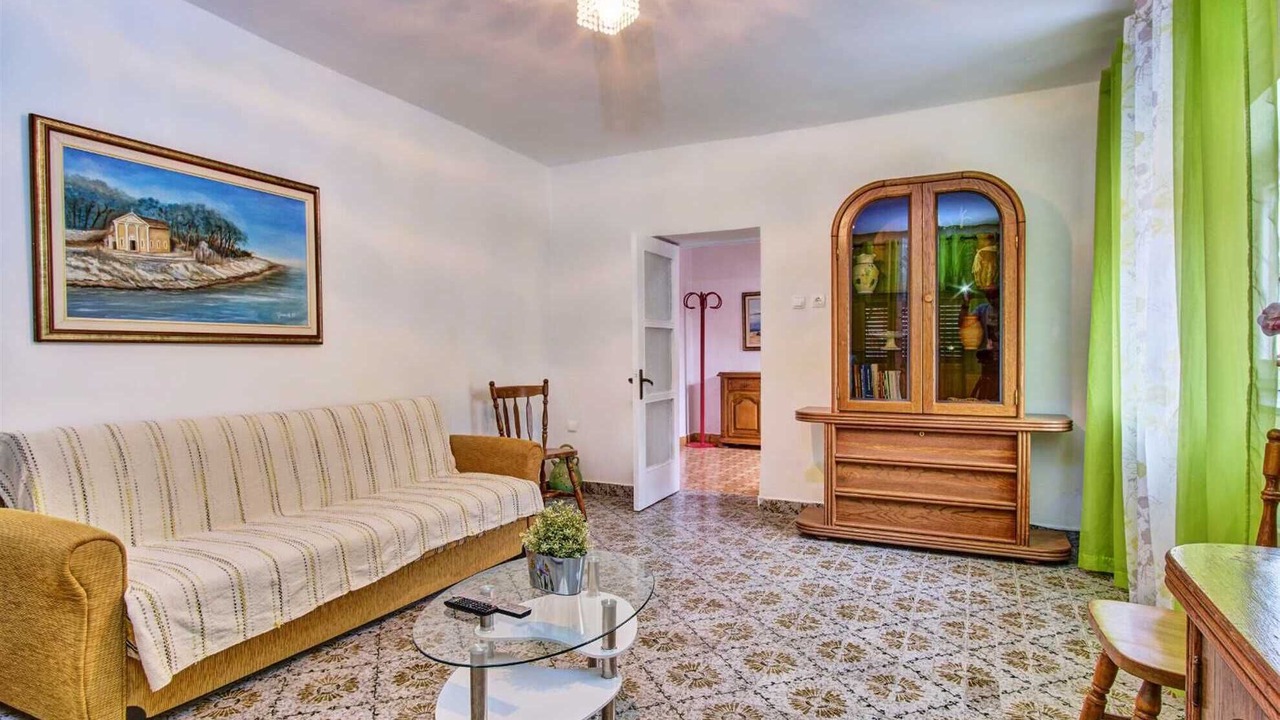 Photo of Livingroom in Cove Murtar