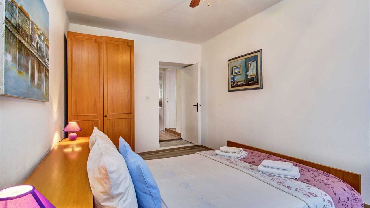 Photo of Bedroom in Cove Murtar