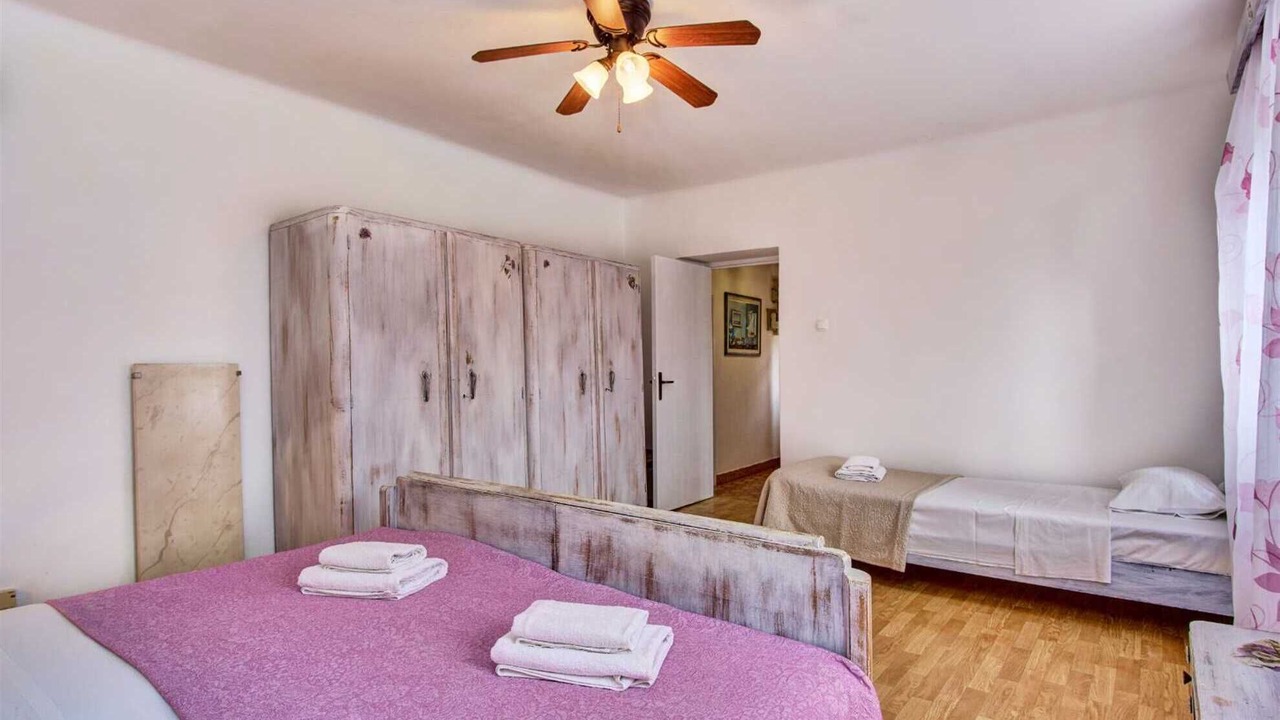 Photo of Bedroom in Cove Murtar