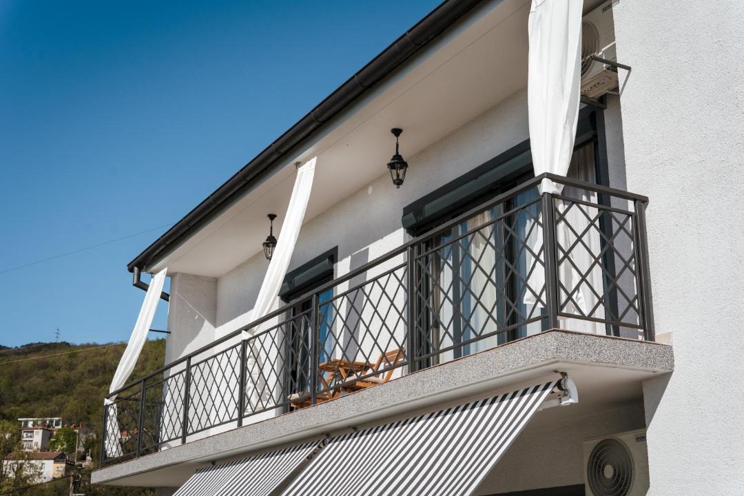 Photo of Patio Balcony in Pobri