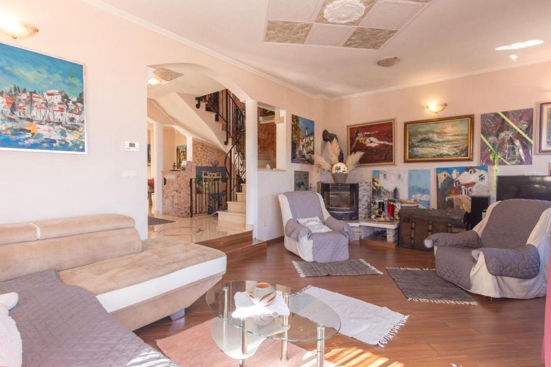 Photo of Livingroom in Opric