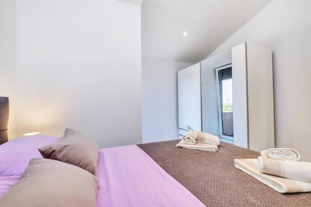 Photo of Bedroom in Cove Murtar