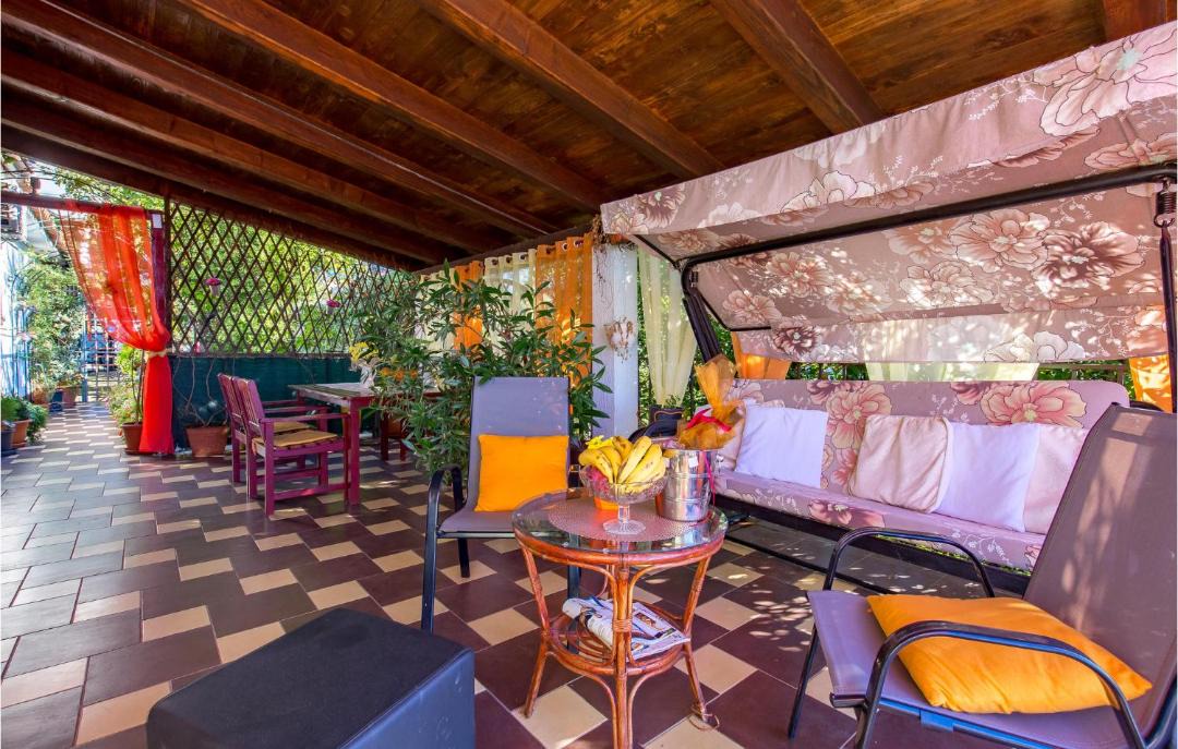 Photo of Patio Balcony in Sarsoni