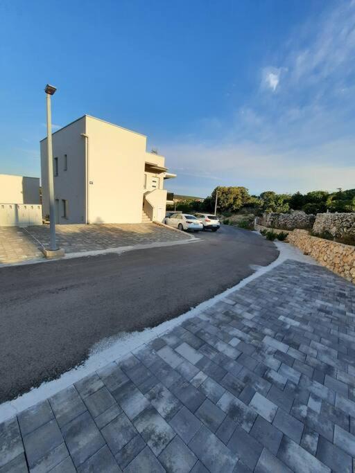 Photo of Buildings in Simuni