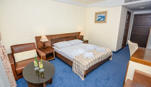 Accessible twin room, balcony