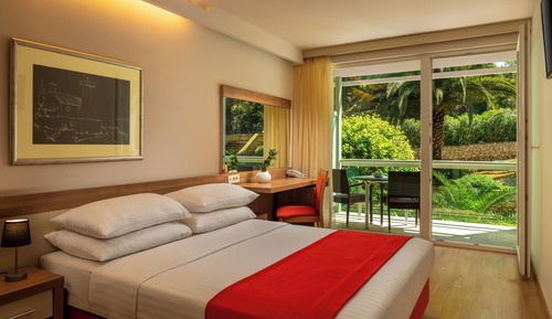 Classic Double Room with Balcony