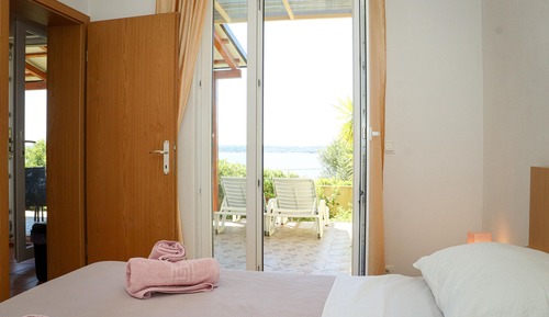 Apartment (A2)