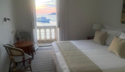 Romantic Double Room, Balcony, Sea View