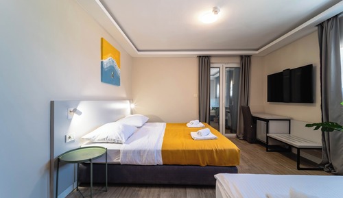 Economy triple room (2+1)