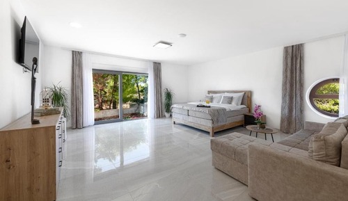 Standard Double Room, Garden View