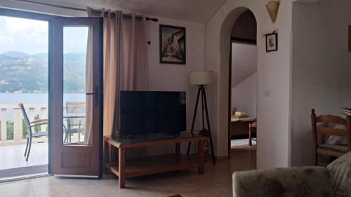 One-Bedroom Apartment with Terrace and Sea View