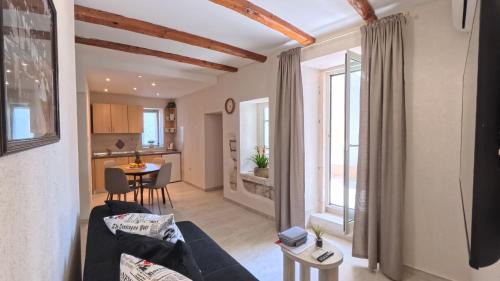 One-Bedroom Apartment with Garden View