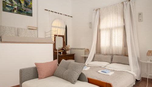 Studio with Terrace