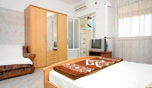 Studio with Terrace and Sea View